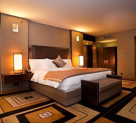 Lavish Living Villa Varanasi Bagian luar foto