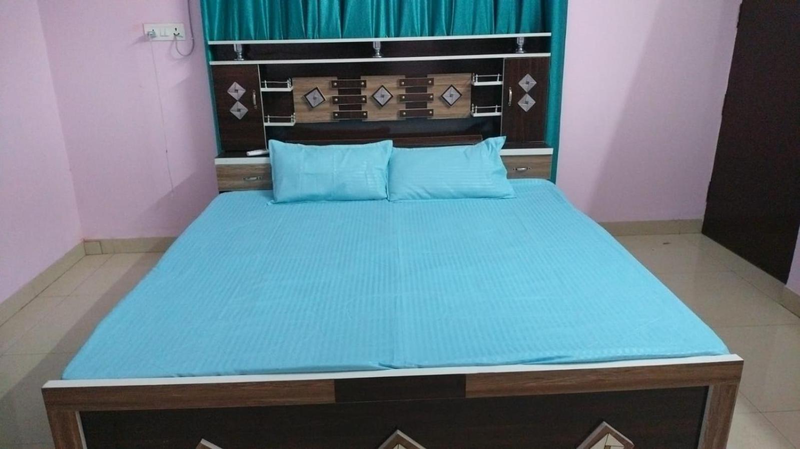 Lavish Living Villa Varanasi Bagian luar foto